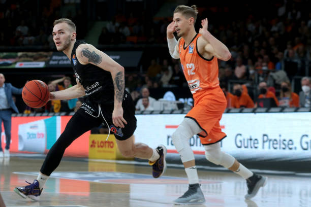 端却屡屡失 端却屡屡失