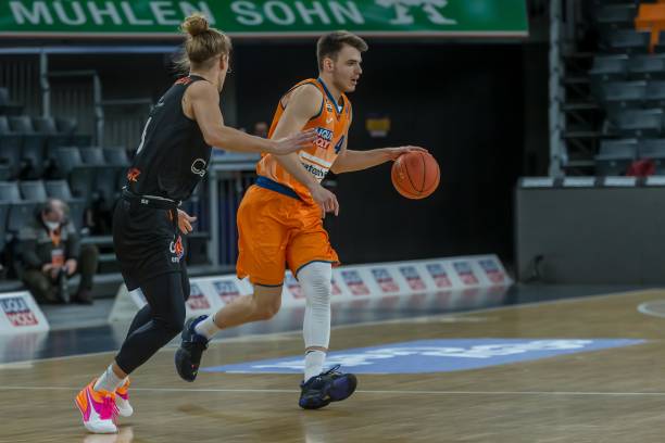 区域盯人与 区域盯人与